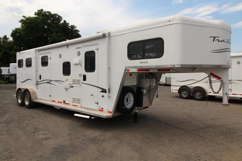 2018 Trails West Classic 10x10 LQ 2 Horse Trailer W/ side tack 2018 Trails West Classic 10x10 LQ 2 Horse Trailer W/ side tack