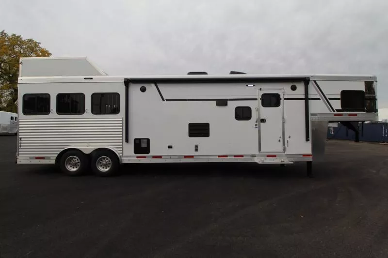 new Horse Trailers SMC Horse Trailers  for sale, in Woodland, WA Thumbnail 24
