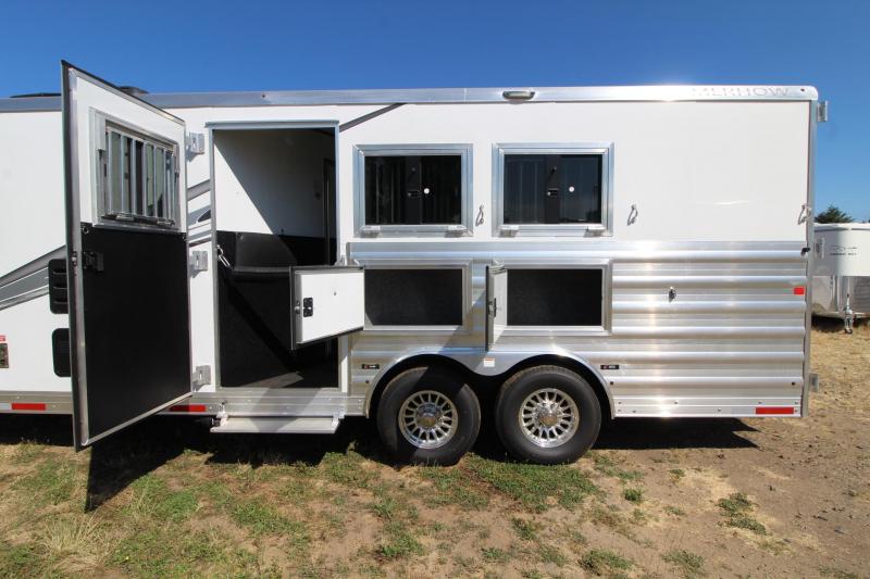 2023 Merhow Stampede 8310 10ft SW Living Quarters 3 Horse Aluminum