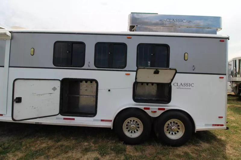 used Horse Trailers Classic Manufacturing  for sale, in Woodland, WA Thumbnail 17