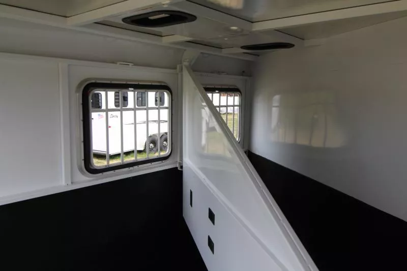 used Horse Trailers Trails West Manufacturing  for sale, in Woodland, WA Thumbnail 9