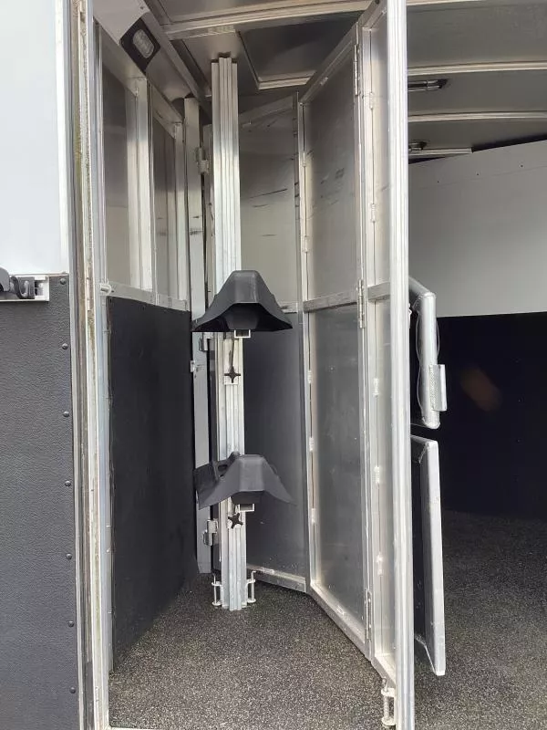 used Horse Trailers Exiss Trailers  for sale, in Albany, OR Thumbnail 8