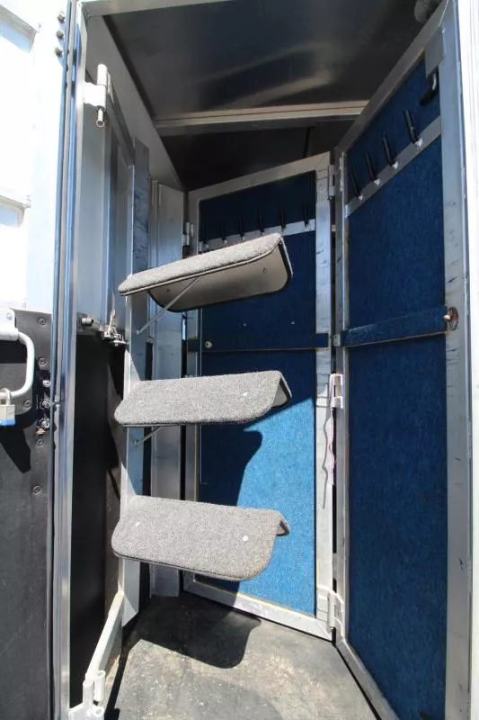 used Horse Trailers SilverLite Trailers  for sale, in Woodland, WA Thumbnail 19