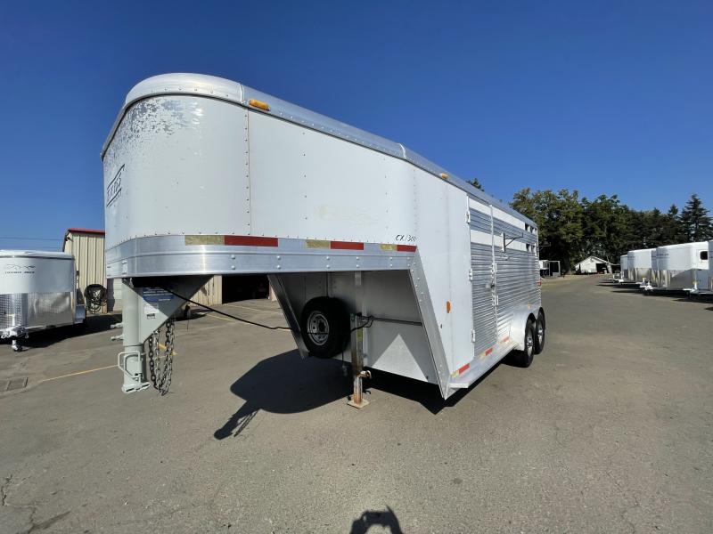 2004 Exiss CX 300 3 Horse GN - All Aluminum - Escape Door - 7' Wide 2004 Exiss CX 300 3 Horse GN - All Aluminum - Escape Door - 7' Wide
