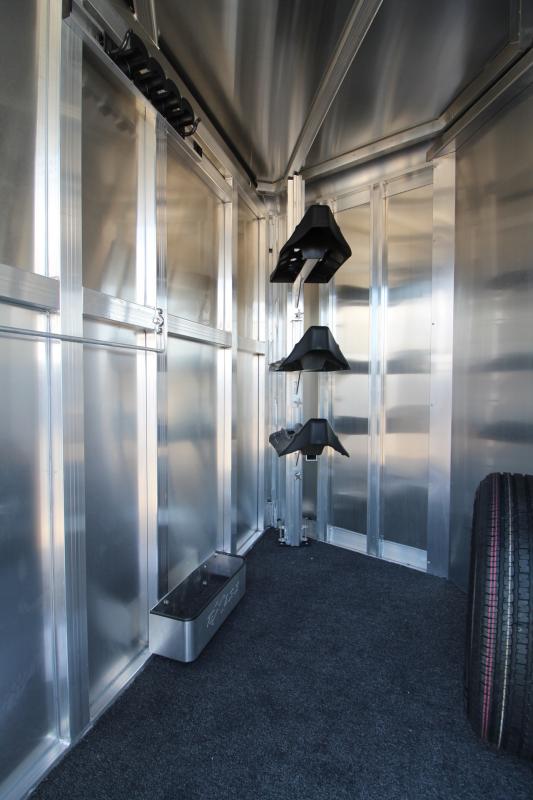 2022 Exiss Express CXF 3 Horse Trailer Easy care Flooring Horse