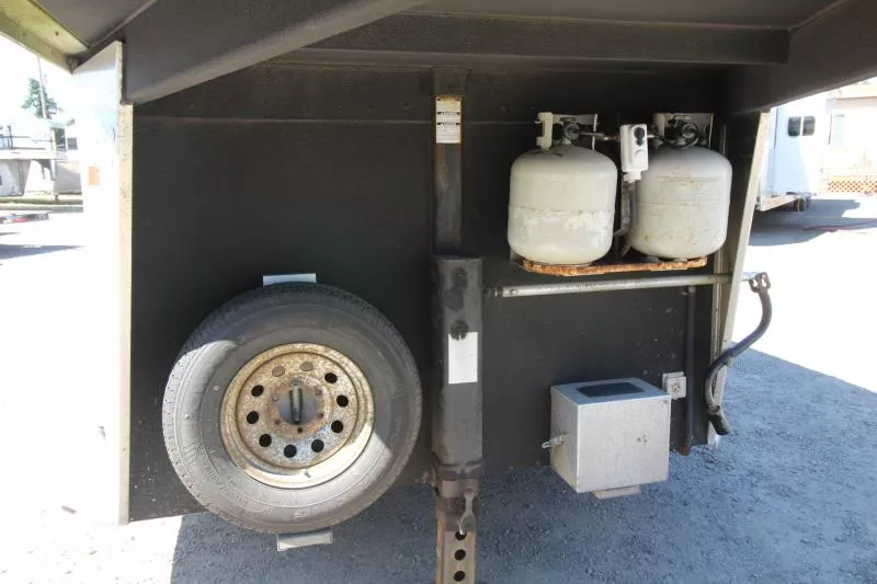 used Horse Trailers Sundowner Trailers  for sale, in Woodland, WA Thumbnail 5