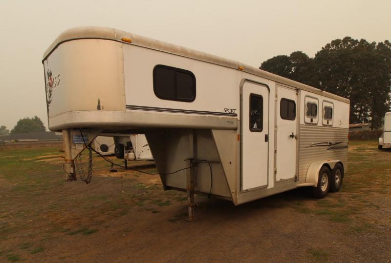 2004 Exiss SPORT 3 HORSE TRAILER 2004 Exiss SPORT 3 HORSE TRAILER