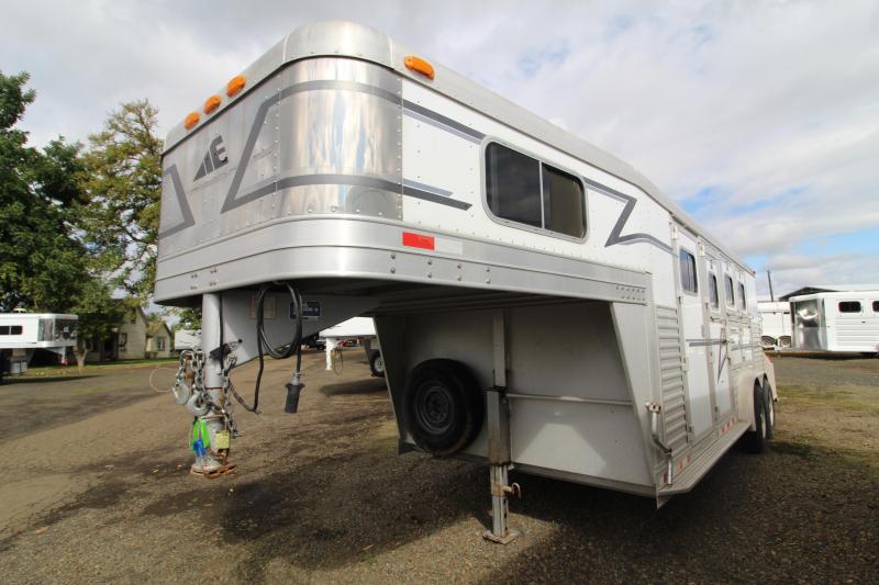 2004 Elite Trailers 3 horse goosneck Trailer 2004 Elite Trailers 3 horse goosneck Trailer