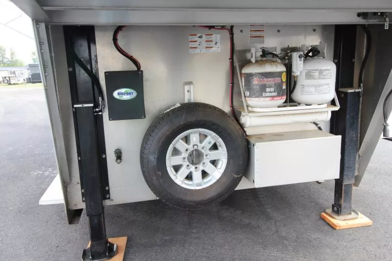 used Horse Trailers Featherlite  for sale, in Woodland, WA Thumbnail 32