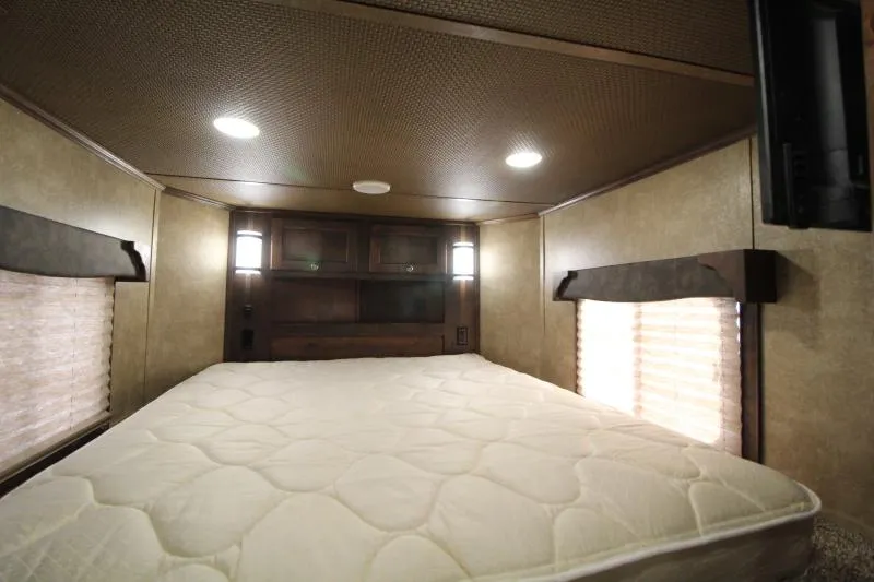 used Horse Trailers Merhow Trailers  for sale, in Woodland, WA Thumbnail 8