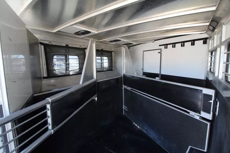 used Horse Trailers Sundowner Trailers  for sale, in Woodland, WA Thumbnail 24