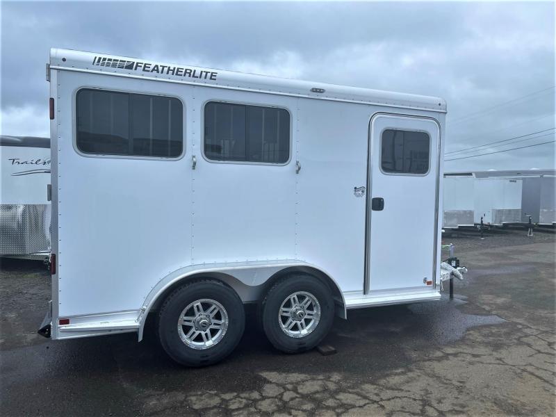 2022 Featherlite 7441 2H Horse Trailer Drop Down Windows & Bars