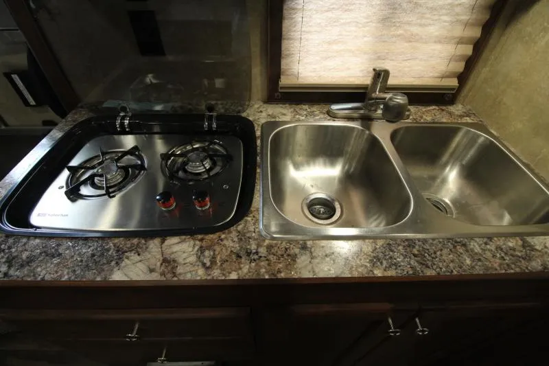 used Horse Trailers Merhow Trailers  for sale, in Woodland, WA Thumbnail 11