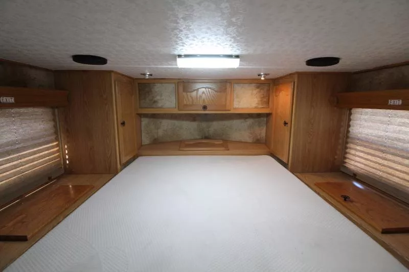 used Horse Trailers Kiefer Manufacturing  for sale, in Woodland, WA Thumbnail 7