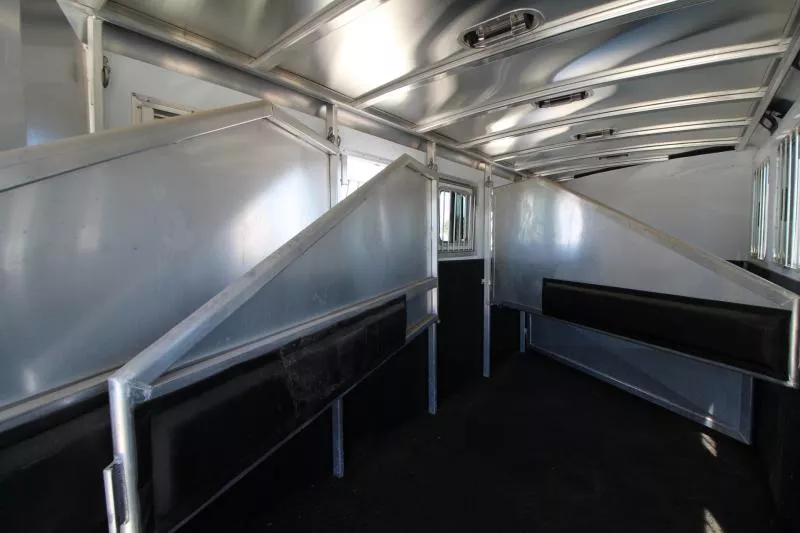 used Horse Trailers Exiss Trailers  for sale, in Woodland, WA Thumbnail 9