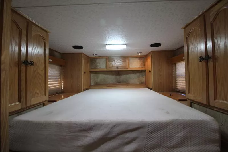 used Horse Trailers Kiefer Manufacturing  for sale, in Woodland, WA Thumbnail 6