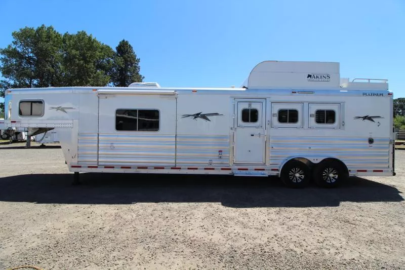 used Horse Trailers Platinum Coach  for sale, in Woodland, WA Thumbnail 30