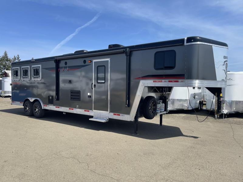 2022 Bison Trailers 8311 3 Horse Living Quarter Mangers Escape Door