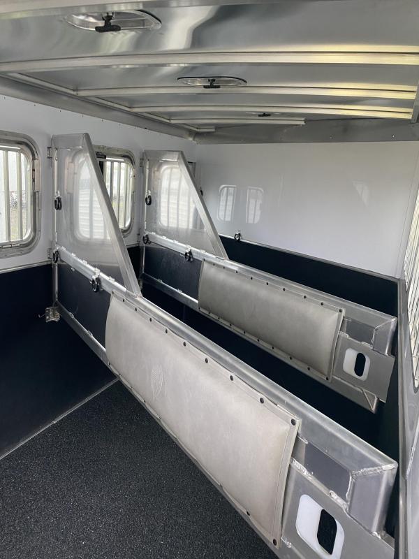 2022 Featherlite 7541 4 Horse Gooseneck Manual Jack Drop Down