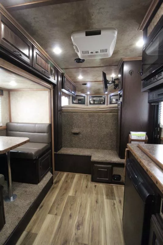 used Horse Trailers Trails West Manufacturing  for sale, in Woodland, WA Thumbnail 4