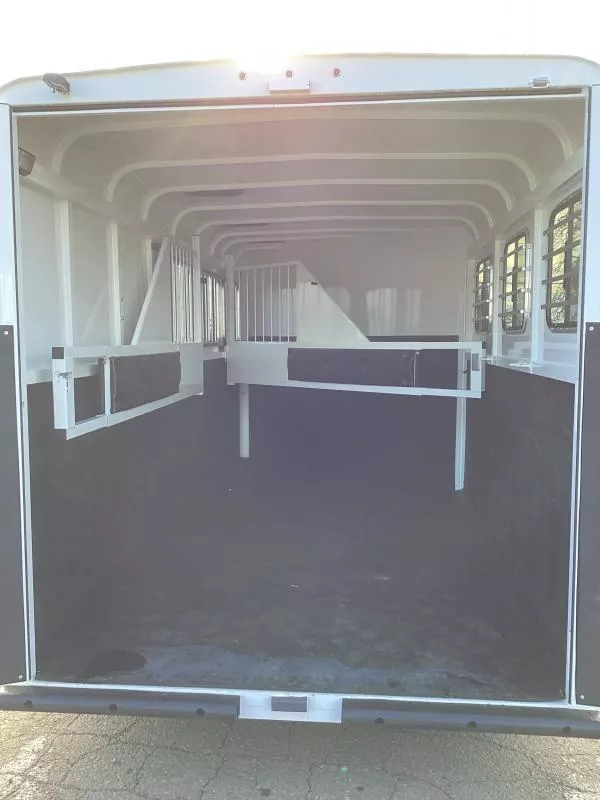 new Horse Trailers Thuro-Bilt  for sale, in Woodland, WA Thumbnail 7