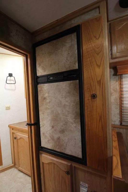 used Horse Trailers Kiefer Manufacturing  for sale, in Woodland, WA Thumbnail 13