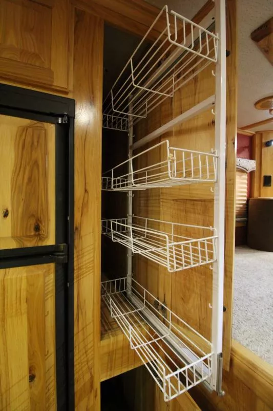 used Horse Trailers Sundowner Trailers  for sale, in Woodland, WA Thumbnail 12