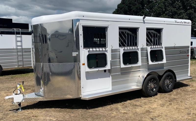 2020 Trails West Sierra II Warmblood 7'6" tall 3 Horse Trailer - Escape door - Convenience Pkg 2020 Trails West Sierra II Warmblood 7'6" tall 3 Horse Trailer - Escape door - Convenience Pkg