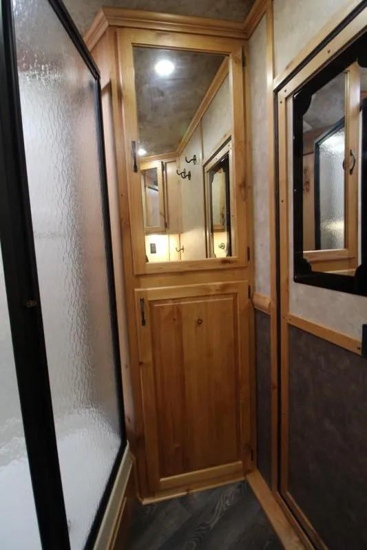 used Horse Trailers Trails West Manufacturing  for sale, in Woodland, WA Thumbnail 13