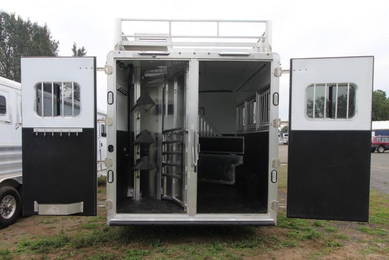2019 Sooner Premier 8313 Living Quarters Outback Interior 3 Horse Trailer Generator Hayrack And More Horse Trailers For Sale Double J Trailers In Woodland And Southwest Washington Portland And Vancouver Or