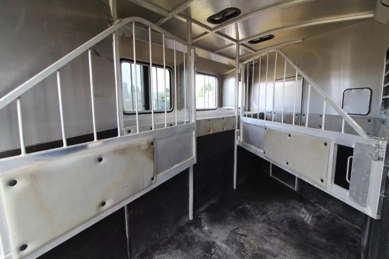 used Horse Trailers Classic Manufacturing  for sale, in Woodland, WA Thumbnail 23