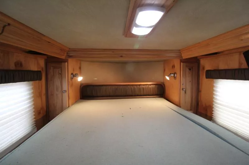 used Horse Trailers Classic Manufacturing  for sale, in Woodland, WA Thumbnail 8
