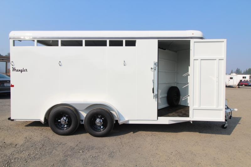 2023 Thuro-Bilt Wrangler 3 Horse Trailer - Adjustable Stalls - Swinging Tack Wall 2023 Thuro-Bilt Wrangler 3 Horse Trailer - Adjustable Stalls - Swinging Tack Wall