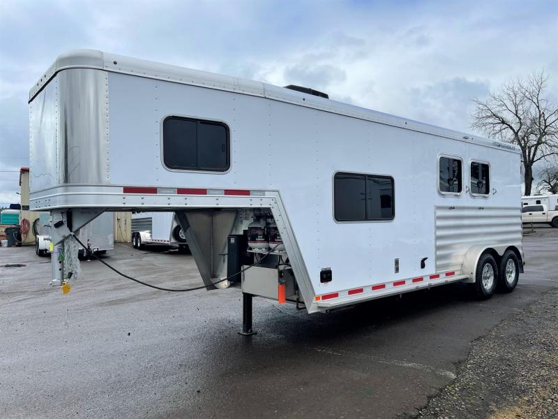 2022 Featherlite 7841 2 Horse Living Quarters Horse Trailer Power