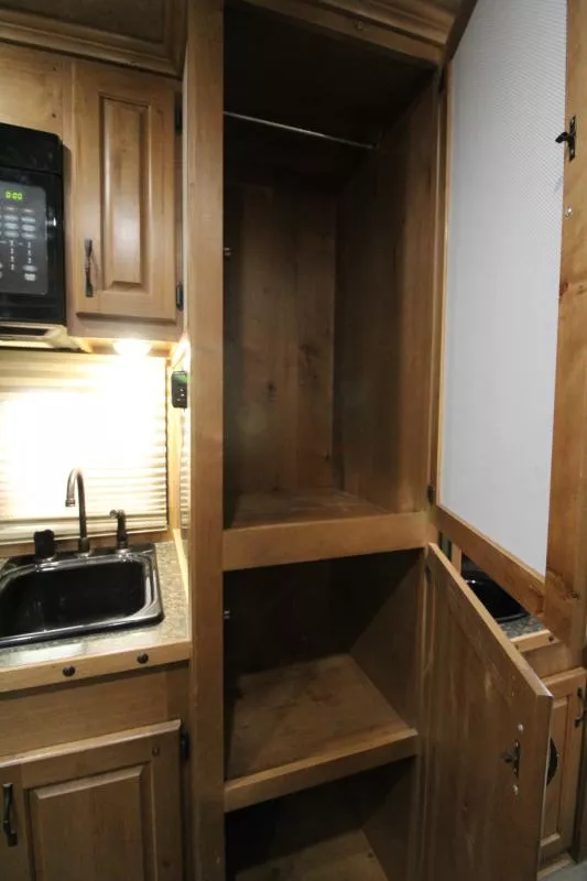 used Horse Trailers Trails West Manufacturing  for sale, in Woodland, WA Thumbnail 11