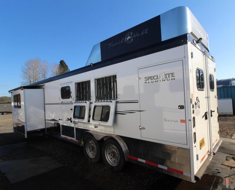 2016 TRAILS WEST SIERRA 13X13 3 HORSE TRAILER LIVING QUARTERS WITH