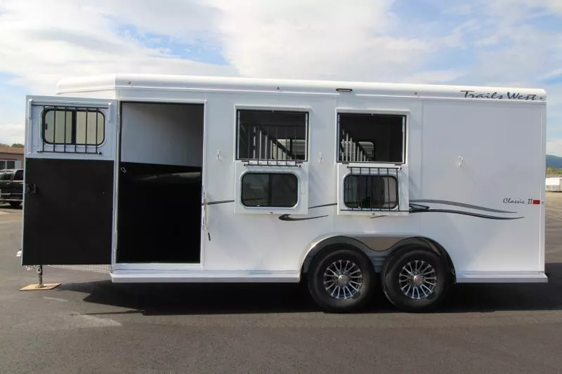 2026 Trails West Classic II 3 Horse Trailer-Lined & Insulated Ceiling-Escape Door-Warmblood 