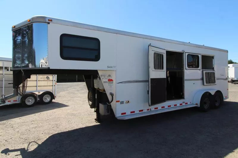 2009 Sundowner 727 SunLite - Insulated Dressing Room w/ Heater - Side Tack - Escape Door - 3 Horse Trailer