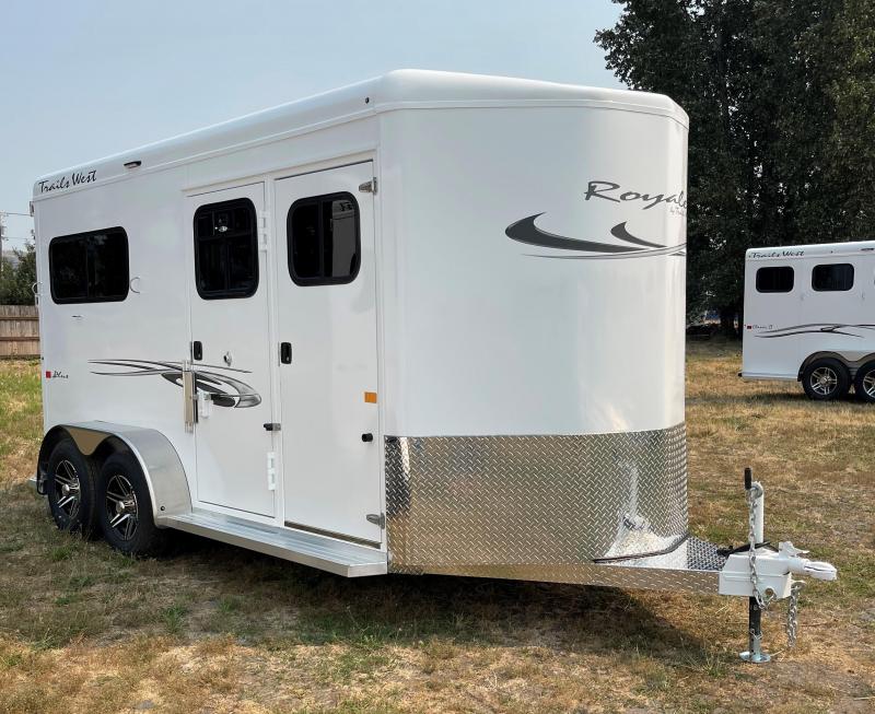 2022 Trails West Royale Plus Warmblood Straight Load 2 HorseTrailer 2022 Trails West Royale Plus Warmblood Straight Load 2 HorseTrailer
