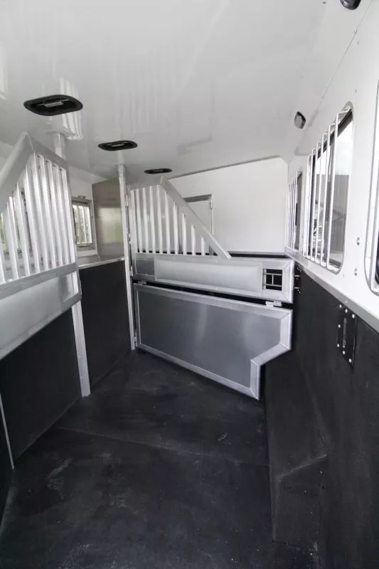 new Horse Trailers SMC Horse Trailers  for sale, in Woodland, WA Thumbnail 21