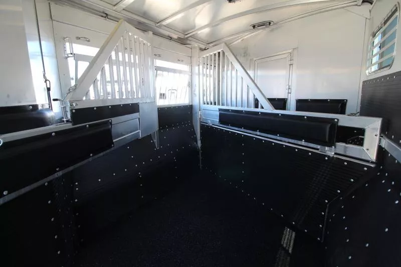 used Horse Trailers Platinum Coach  for sale, in Woodland, WA Thumbnail 27
