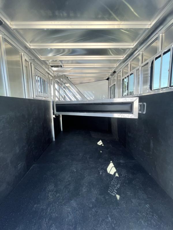 2023 Frontier Strider 3H BP Combo/Slant Horse Trailer Extruded