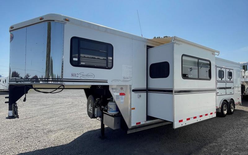 2006 Sundowner 8' WIDE 12ft SW Living Quarters - SLIDE OUT - 3 HORSE TRAILER - MANGERS - RAMP 2006 Sundowner 8' WIDE 12ft SW Living Quarters - SLIDE OUT - 3 HORSE TRAILER - MANGERS - RAMP