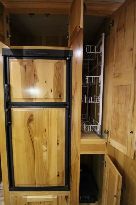 used Horse Trailers Sundowner Trailers  for sale, in Woodland, WA Thumbnail 11