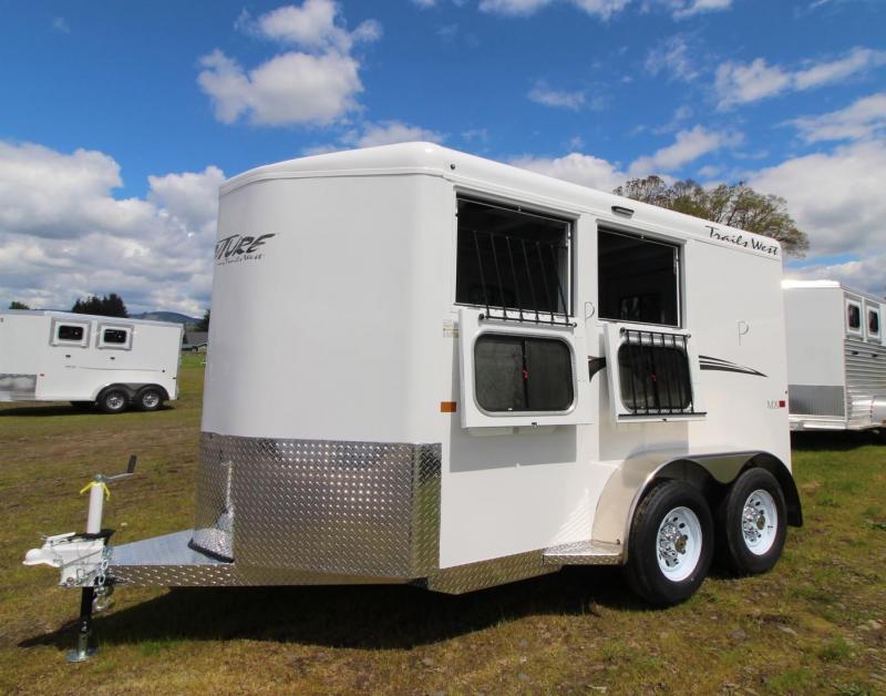 2023 Trails West Royale SxS Tack 2 Horse Bumper Straight Load Horse