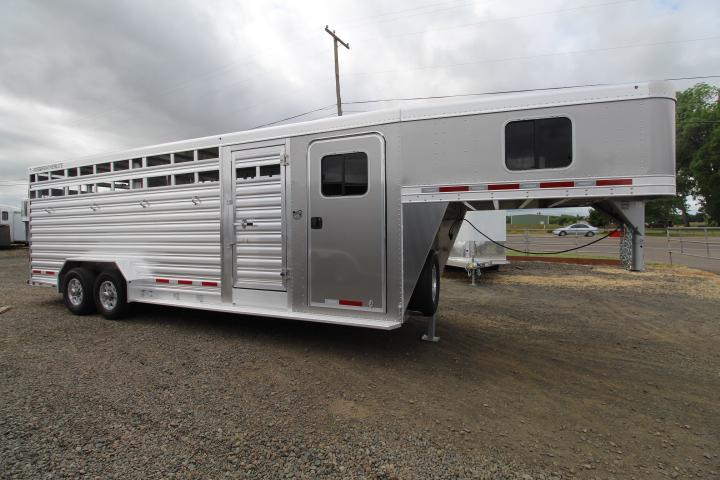 2021 Featherlite 24' Stock Combo-4' Tack Room-Easy Care Floor Livestock Trailer 2021 Featherlite 24' Stock Combo-4' Tack Room-Easy Care Floor Livestock Trailer