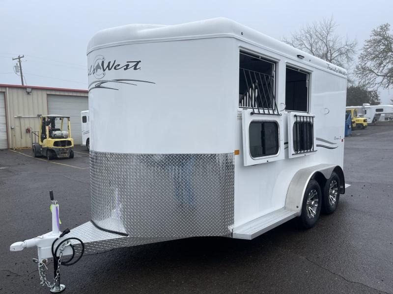 2023 SunLite Trailers S75 Sirius Warmblood Horse Trailer 8ft Tall