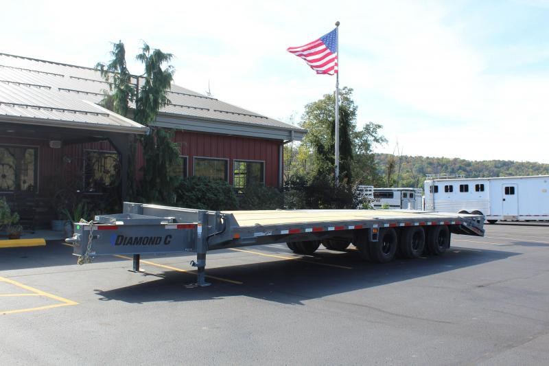 2022 Diamond C 30' Tri-Axle Dually Pintle Equipment Trailer 2022 Diamond C 30' Tri-Axle Dually Pintle Equipment Trailer