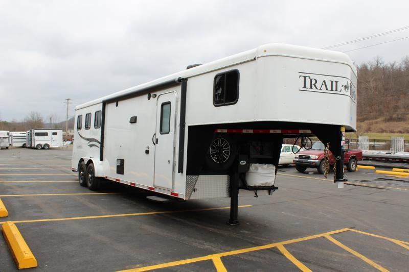 2016 Bison 3 Horse Slant Load LQ Horse Trailer Lances Trailer Sales