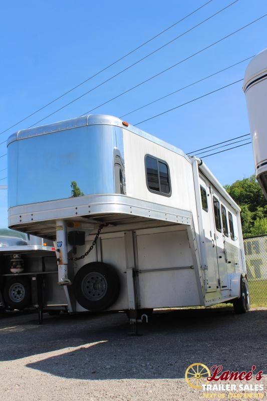 2002 Kiefer Built 3 Horse Slant Load Horse Trailer 2002 Kiefer Built 3 Horse Slant Load Horse Trailer